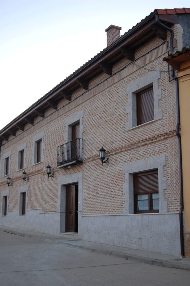 Hotel La Casona De Dona Petra Villarmentero de Campos Exterior foto